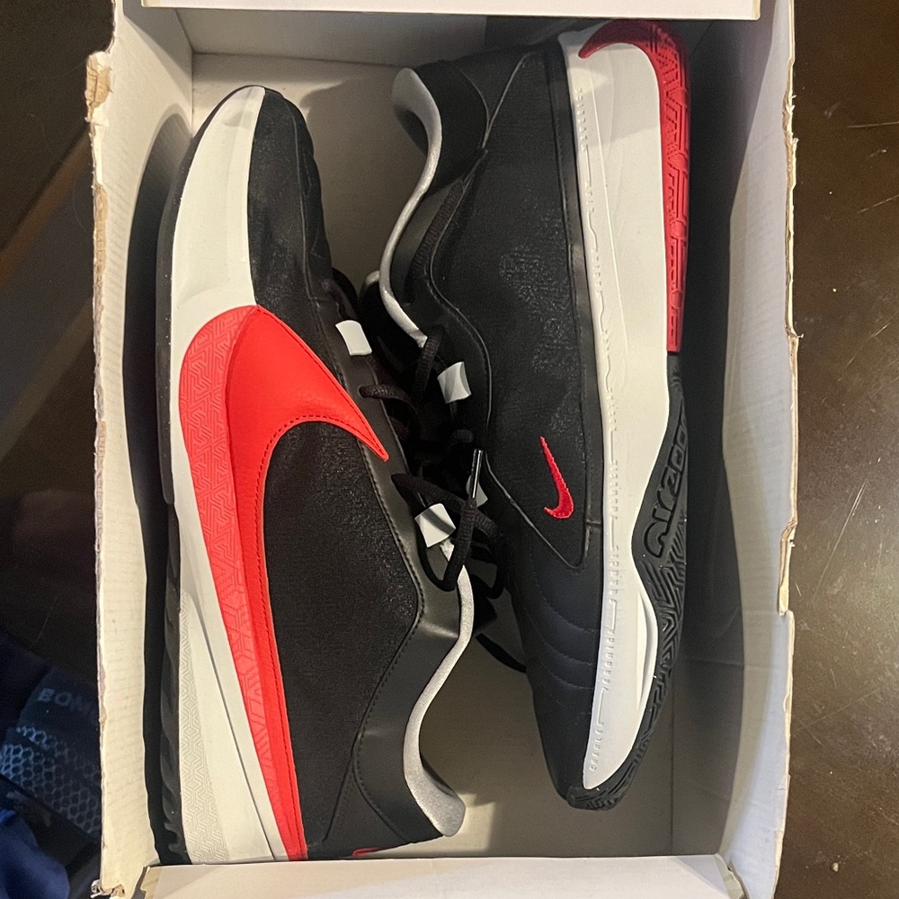 Hard to find Nike ZOOM FREAK 5-Men's Black and Red Sneakers